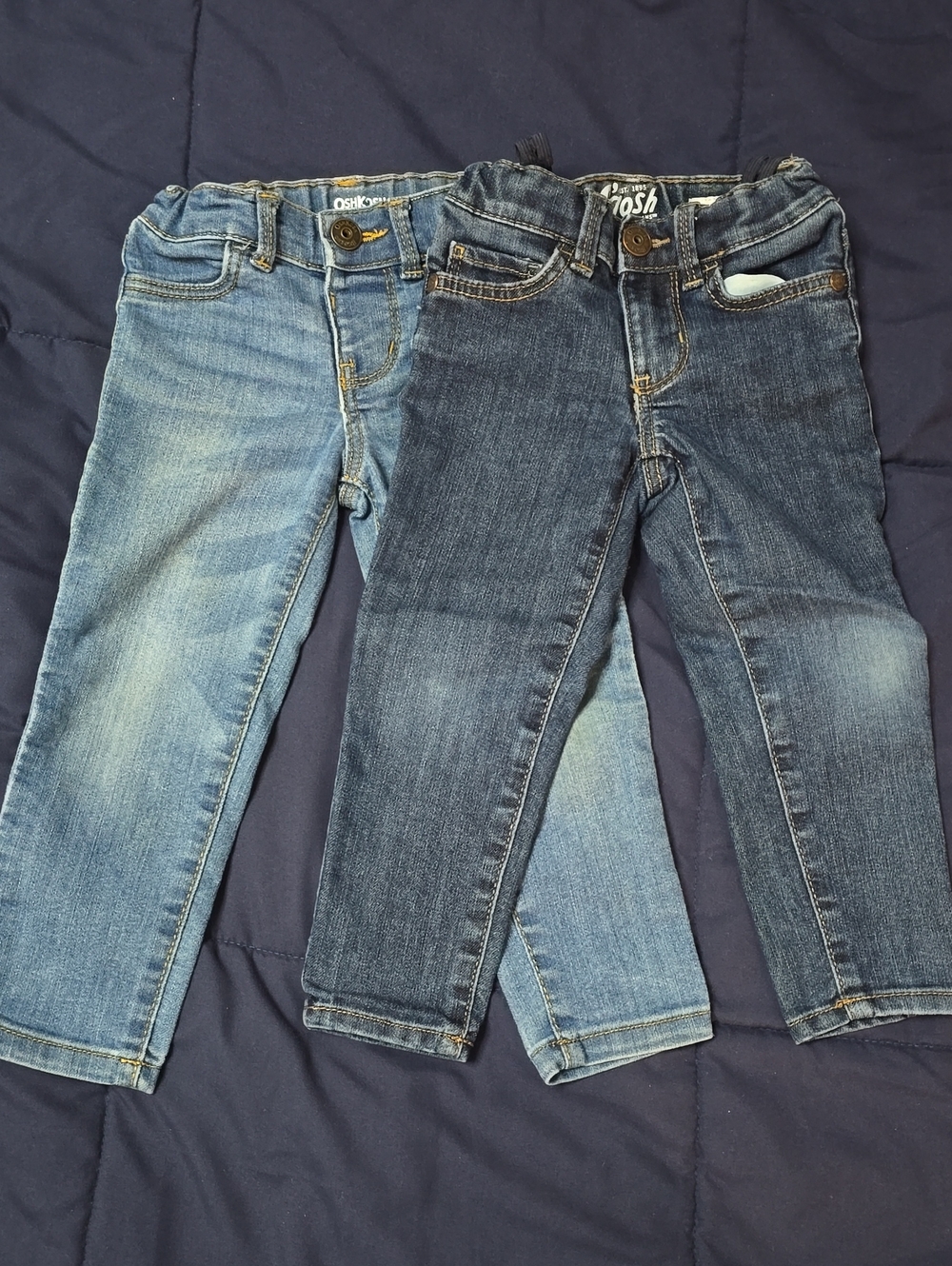 OshKosh B'gosh Light and Dark Blue Kids Denim Jeans - Pair SZ 2T